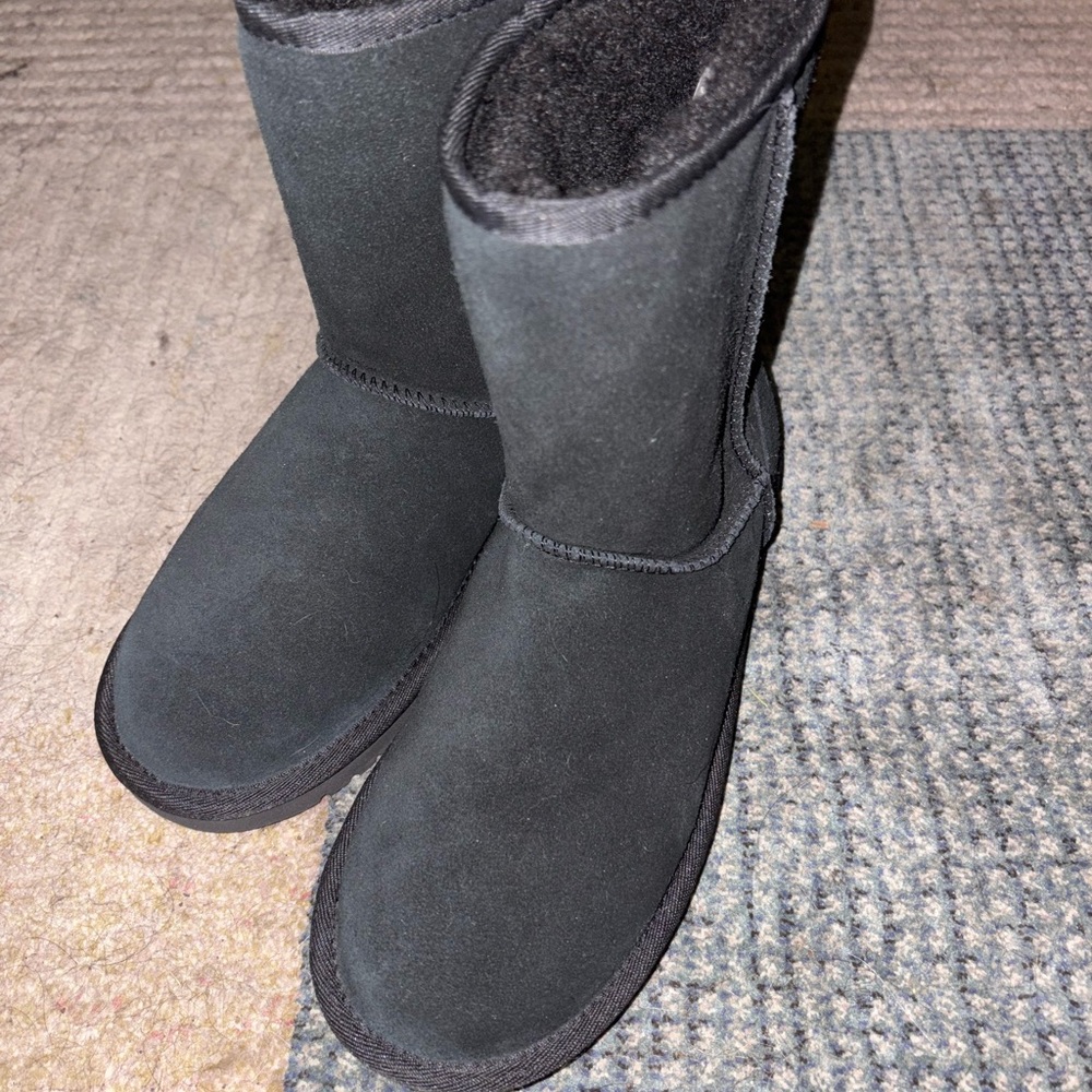 Koolaburra Black Suede Boots
